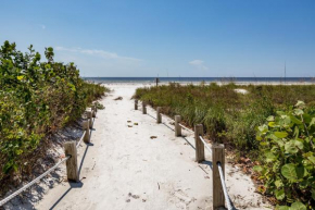 Polynesian Village 11, Sleeps 3, Studio, Beach View